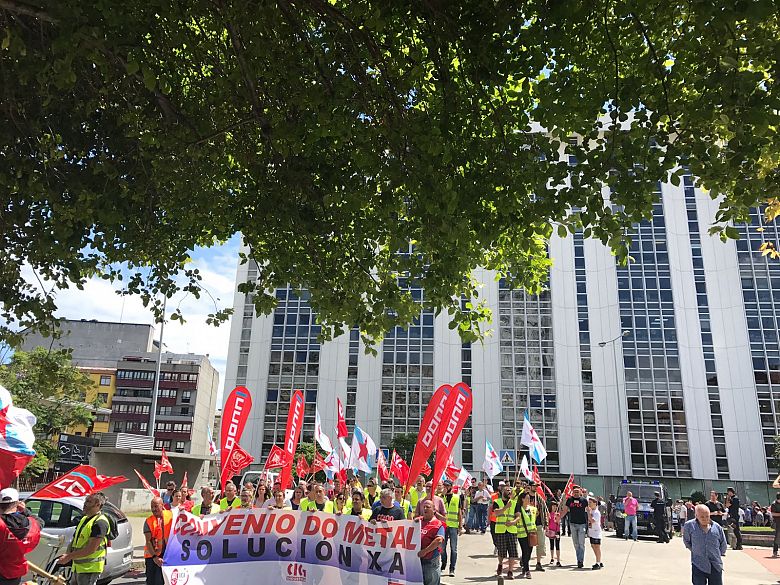 17-07-20 FolgaMetalManifaCorunha12.jpeg